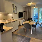 ,szeregowy Obok Lasu Z Tarasem I Dwoma Sypialniami , 800 Metrow Od Plazy Apartmán