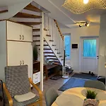 ,szeregowy Obok Lasu Z Tarasem I Dwoma Sypialniami , 800 Metrow Od Plazy Pobierowo