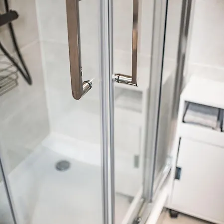 Z Ogrodem I Dwoma Sypialniami Blisko Plazy Apartment *