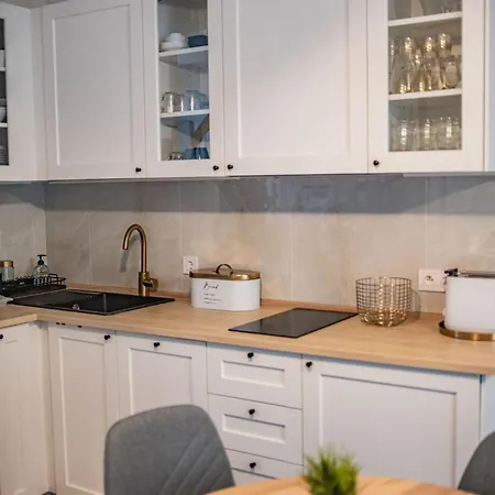 Apartment Z Ogrodem I Dwoma Sypialniami Blisko Plazy *