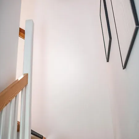 ,szeregowy Z Tarasem I Dwoma Sypialniami , 800 Metrów Od Plaży