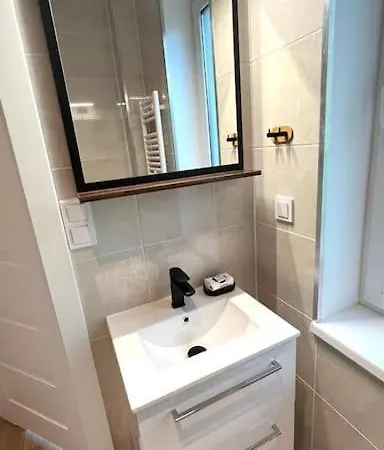 Z Ogrodem I Dwoma Sypialniami Blisko Plazy Apartment Pobierowo