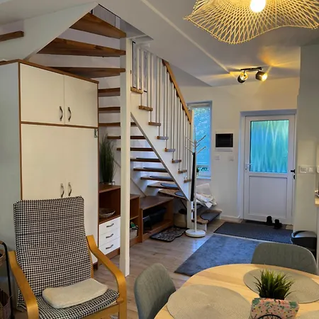 ,szeregowy Z Tarasem I Dwoma Sypialniami , 800 Metrów Od Plaży Pobierowo