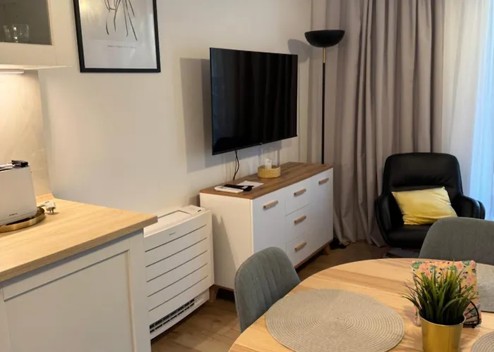 ,szeregowy Obok Lasu Z Tarasem I Dwoma Sypialniami , 800 Metrow Od Plazy Appartement